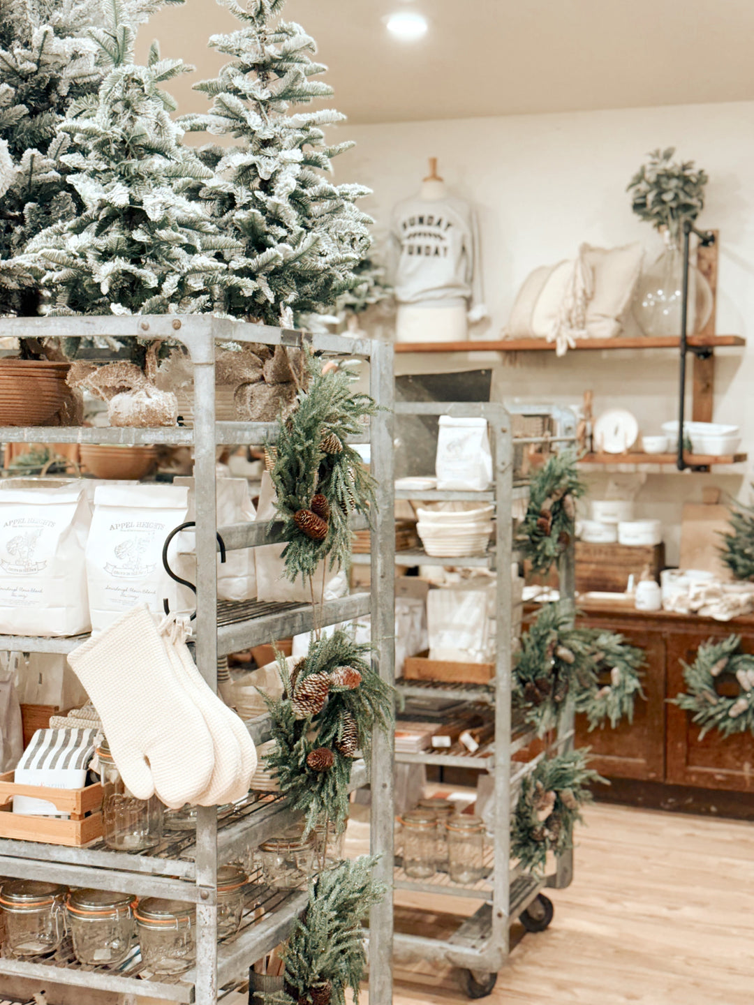 Last-Minute Holiday Gifts That Feel Thoughtful (and Effortless!)