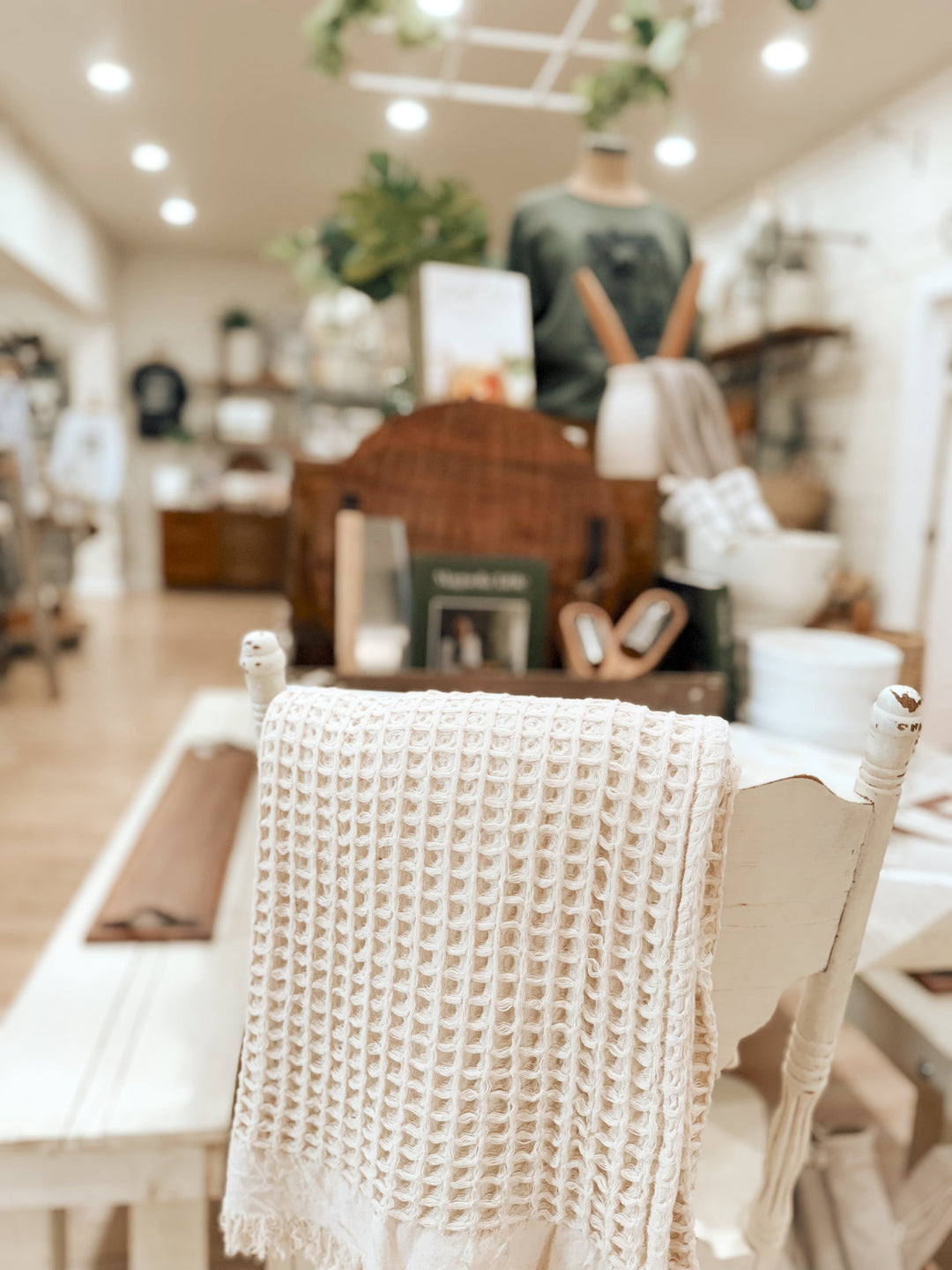 From Sunshine to Sweater Weather: A Guide to Transitioning Your Home for Fall