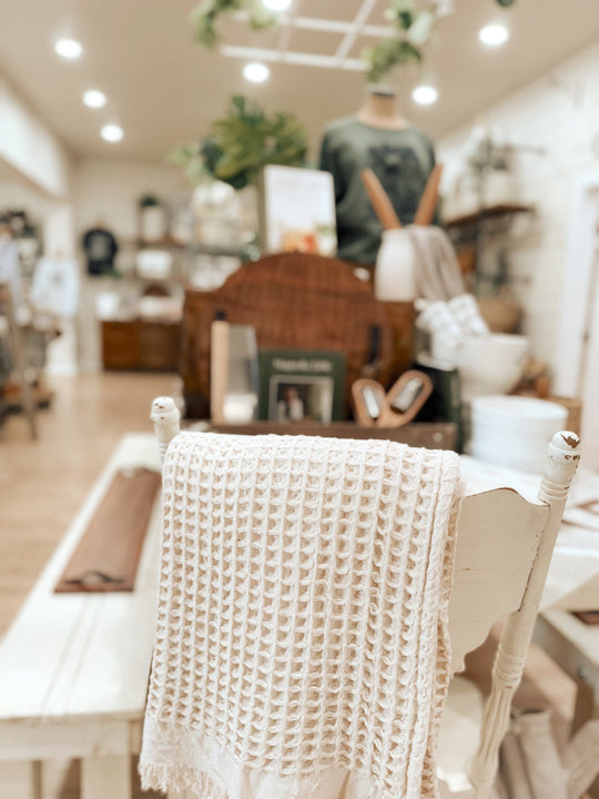 From Sunshine to Sweater Weather: A Guide to Transitioning Your Home for Fall