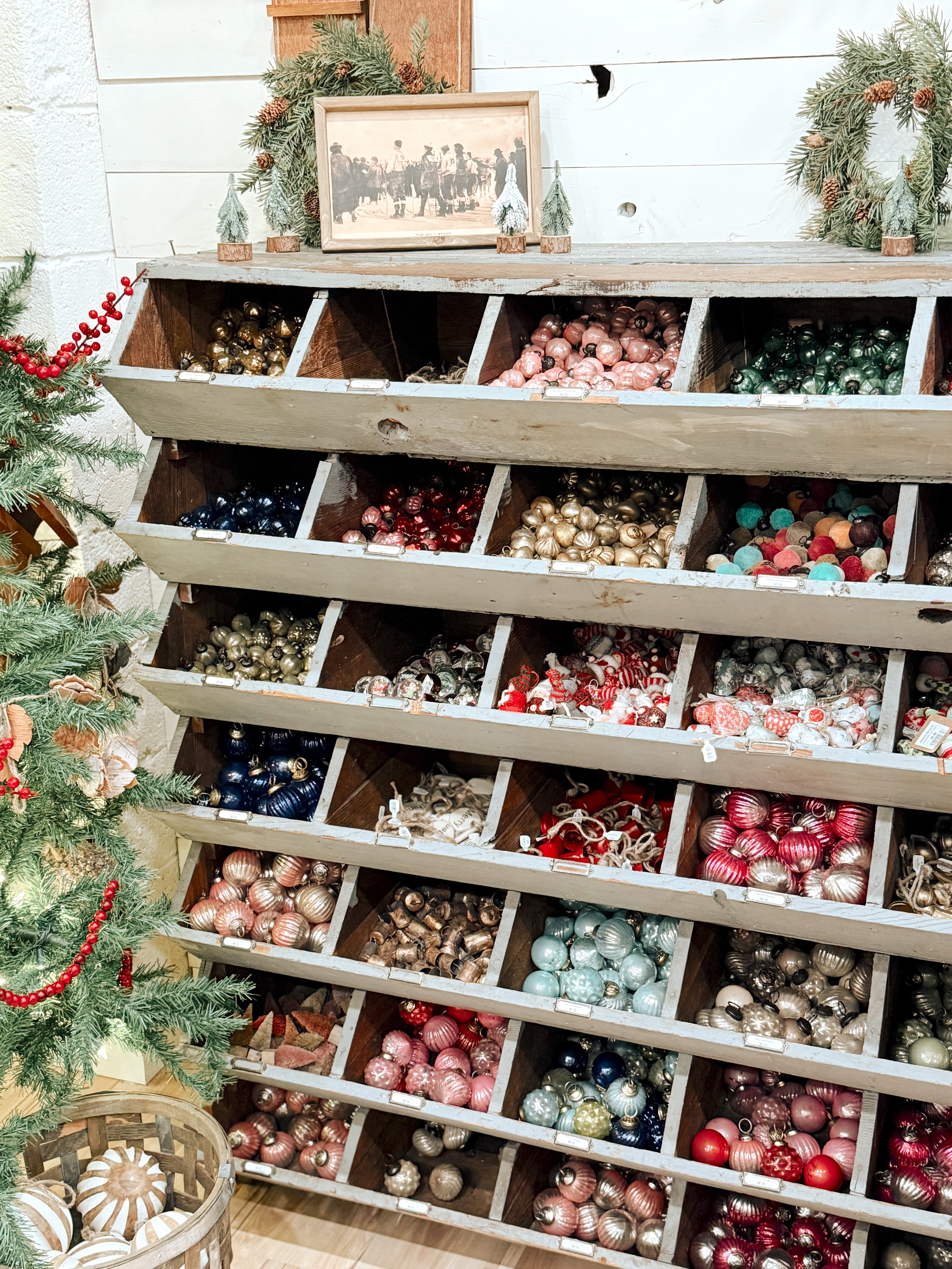 Why Shopping Small Makes the Holidays Brighter