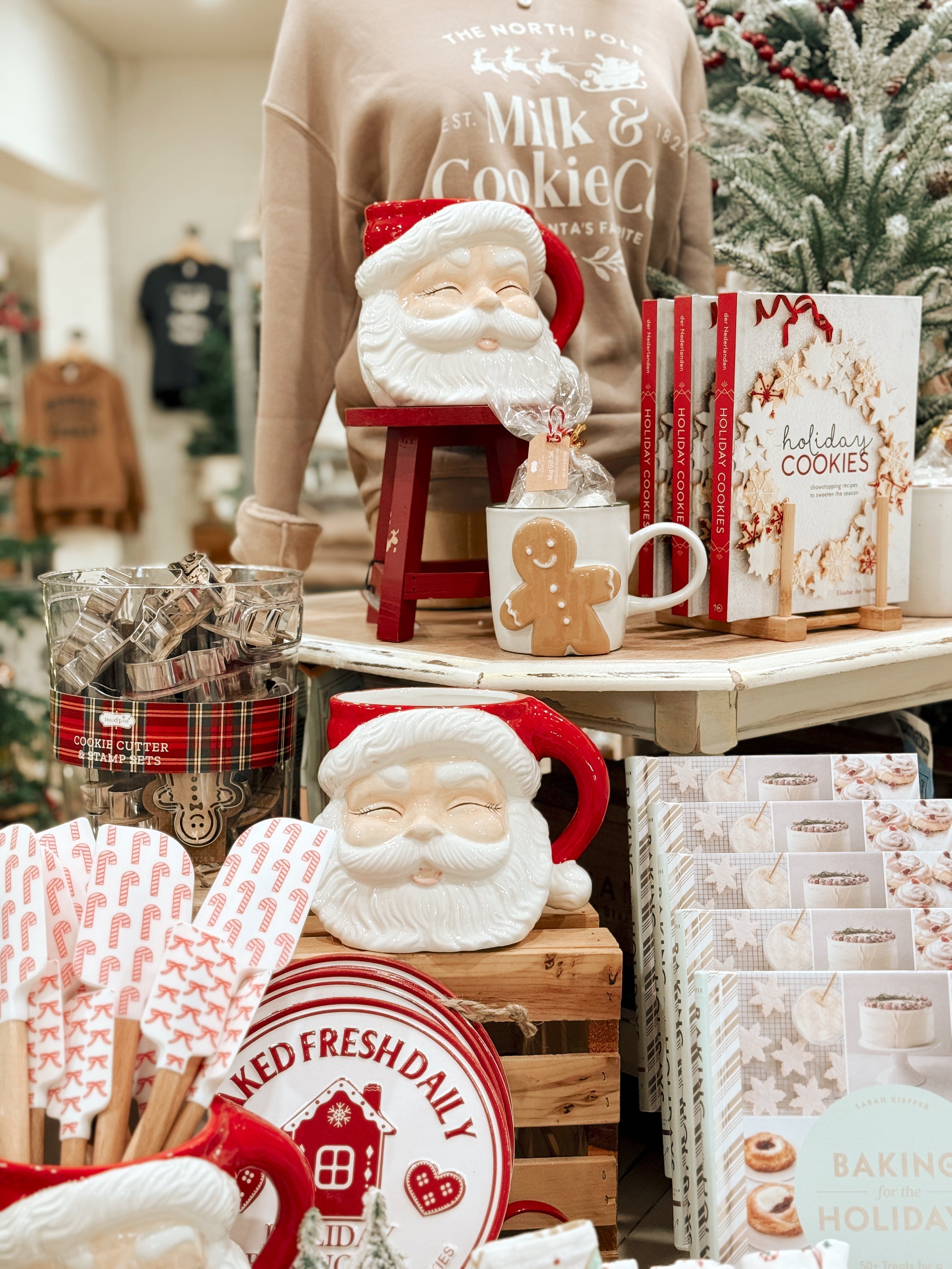 The Holiday Hostess Gift Guide: Thoughtful Favorites from Mulberry Market Co.