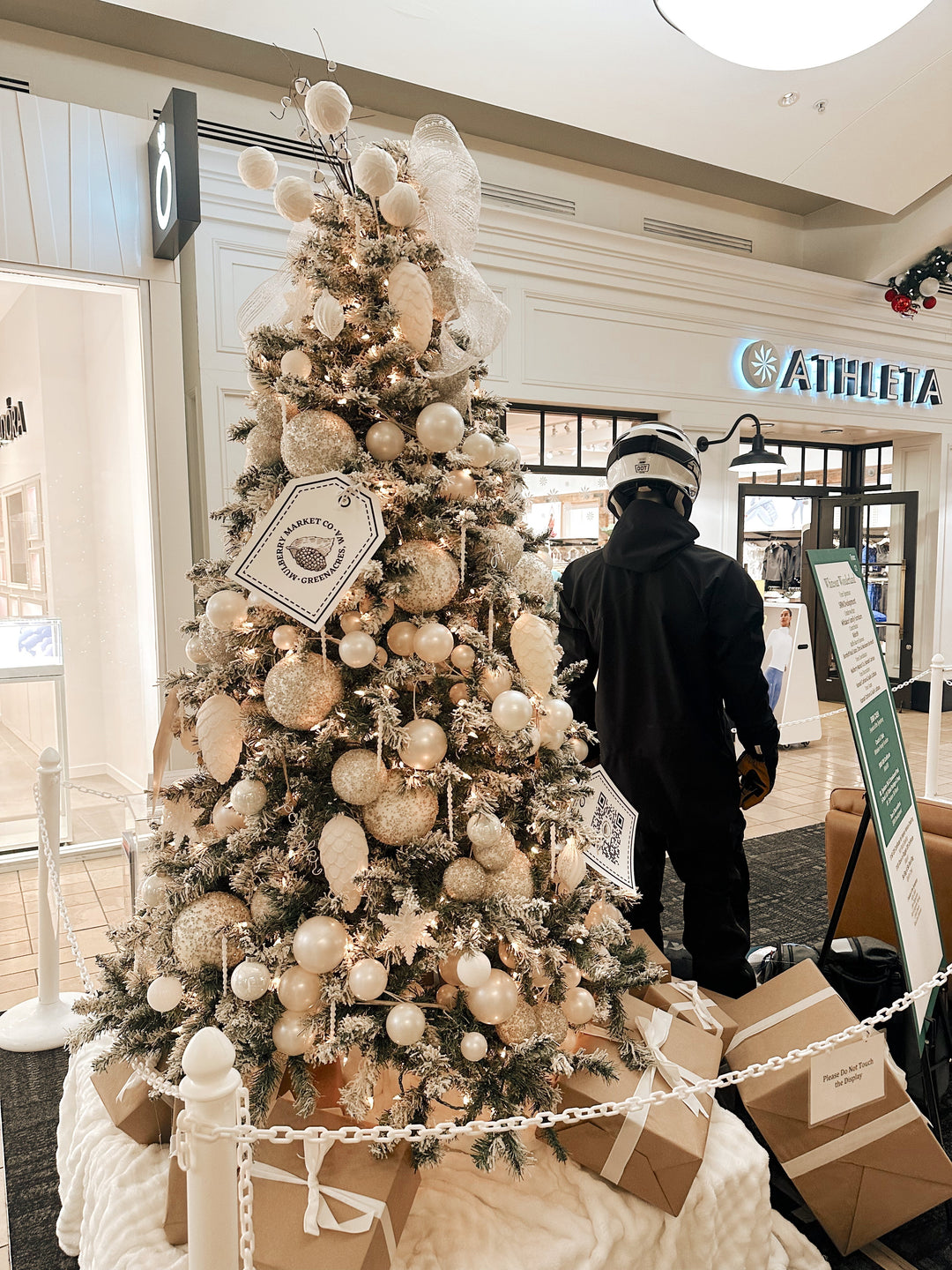 Celebrating Christmas Tree Elegance: A Spokane Holiday Tradition