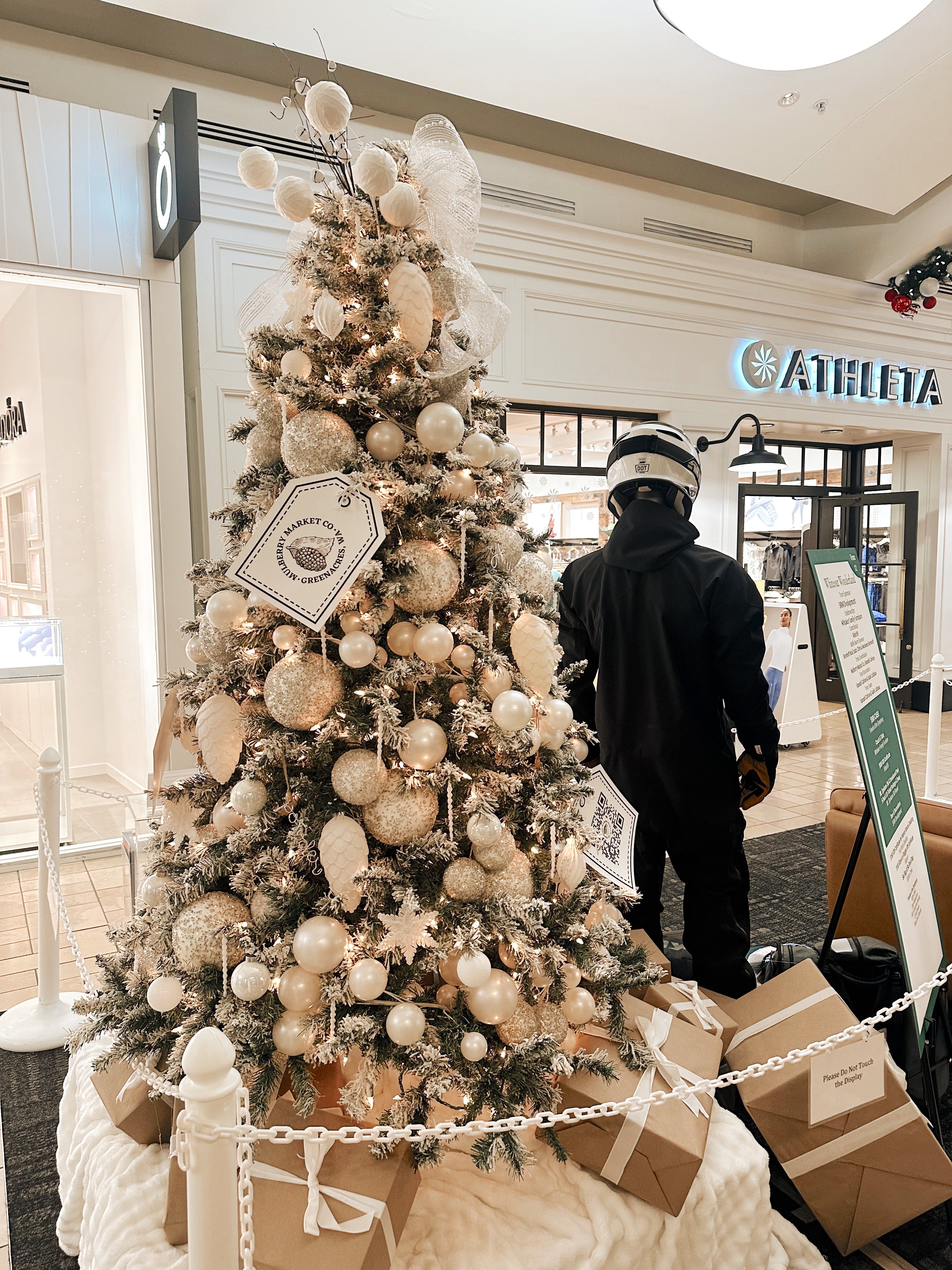 Celebrating Christmas Tree Elegance: A Spokane Holiday Tradition